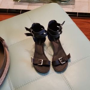 Express Sandals